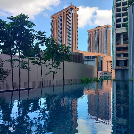 Lotus Infinity Pool At Lucentia Apartamento Kuala Lumpur Exterior foto