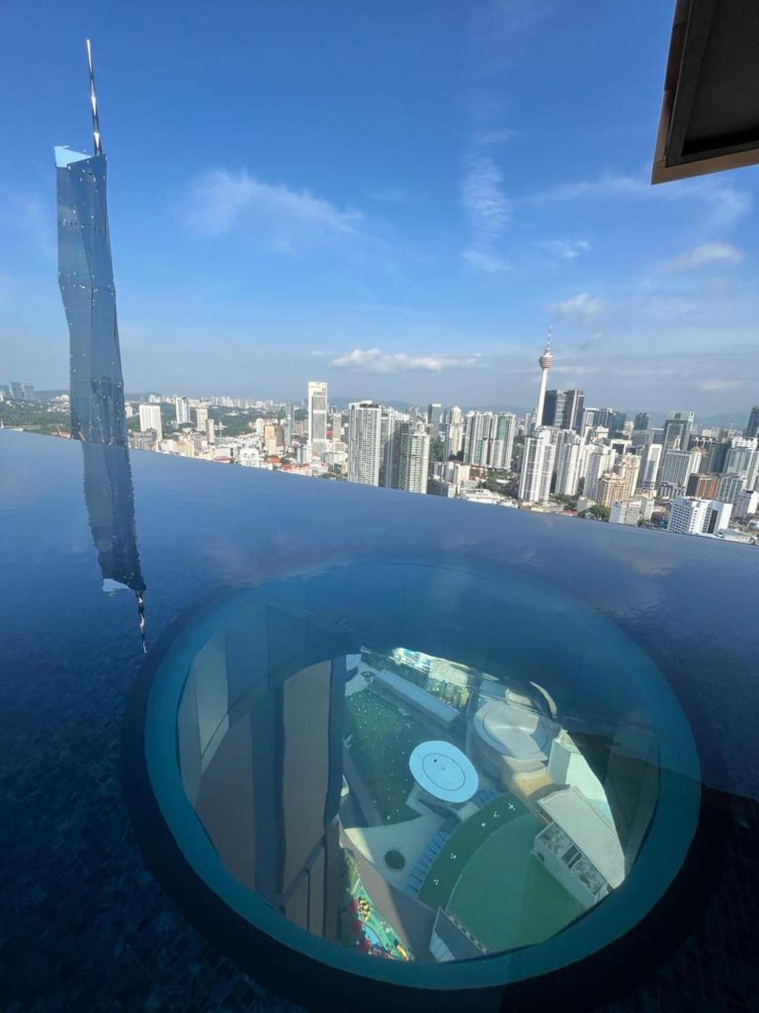 Lotus Infinity Pool At Lucentia Apartamento Kuala Lumpur Exterior foto